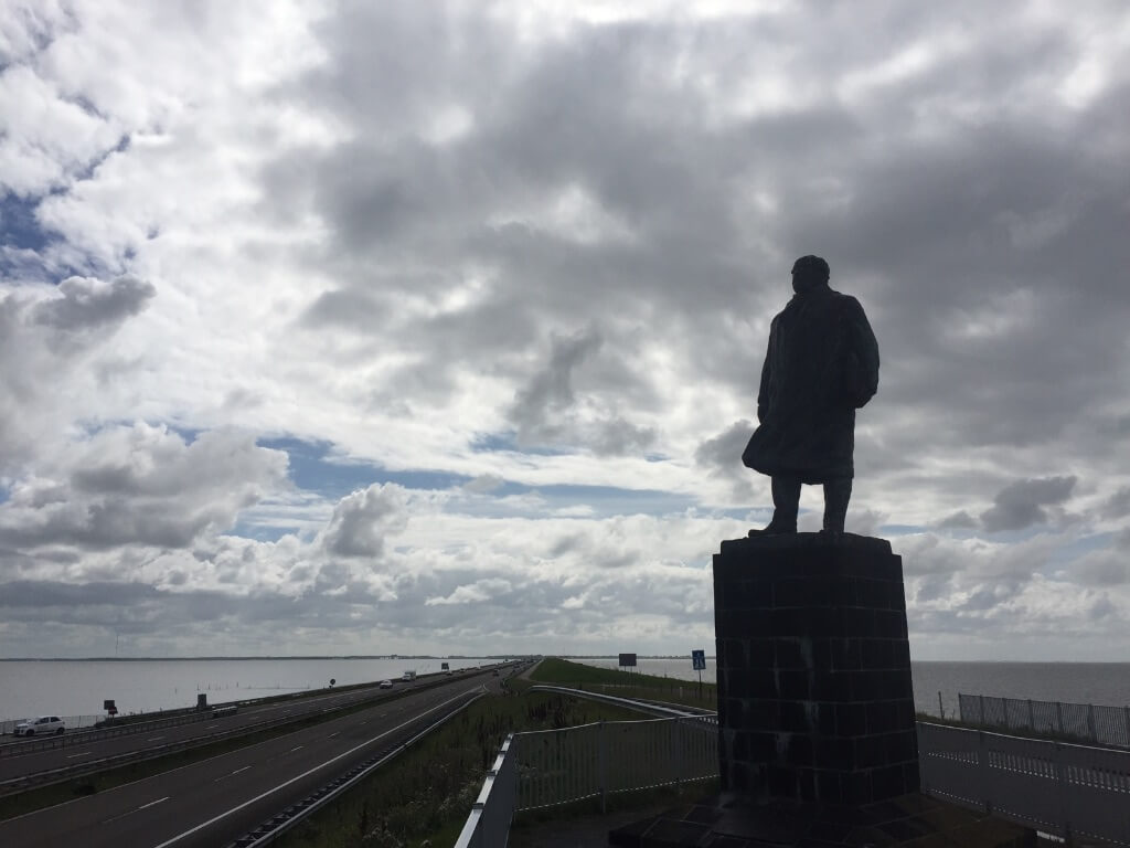 fietsen over de Afsluitdijk