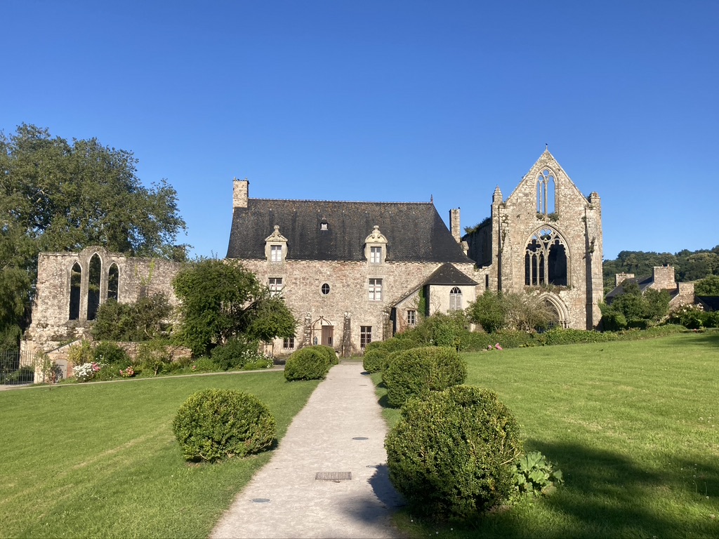 Abbaye de Beauport langs de Vélomaritime