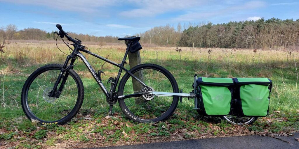 Fietskar voor fietsvakantie van Followwheel